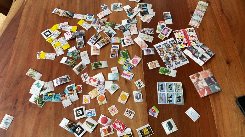 Postzegels 1 tarief te koop, Verzenden, Winkel, Super of Benzinepomp, Zegels, Bonnen of Punten