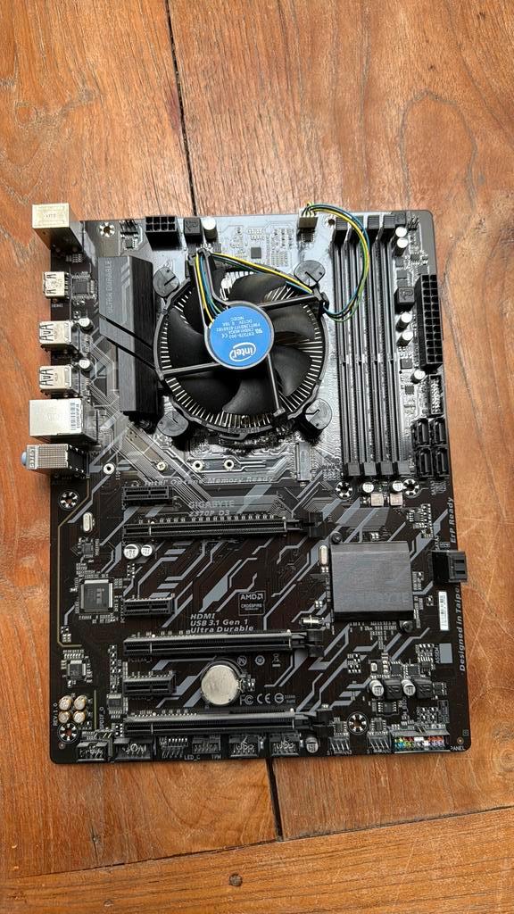 Gigabyte Z370p D3 met Intel core i5 9400F cpu, Computers en Software, Moederborden, Gebruikt, DDR4, Ophalen of Verzenden