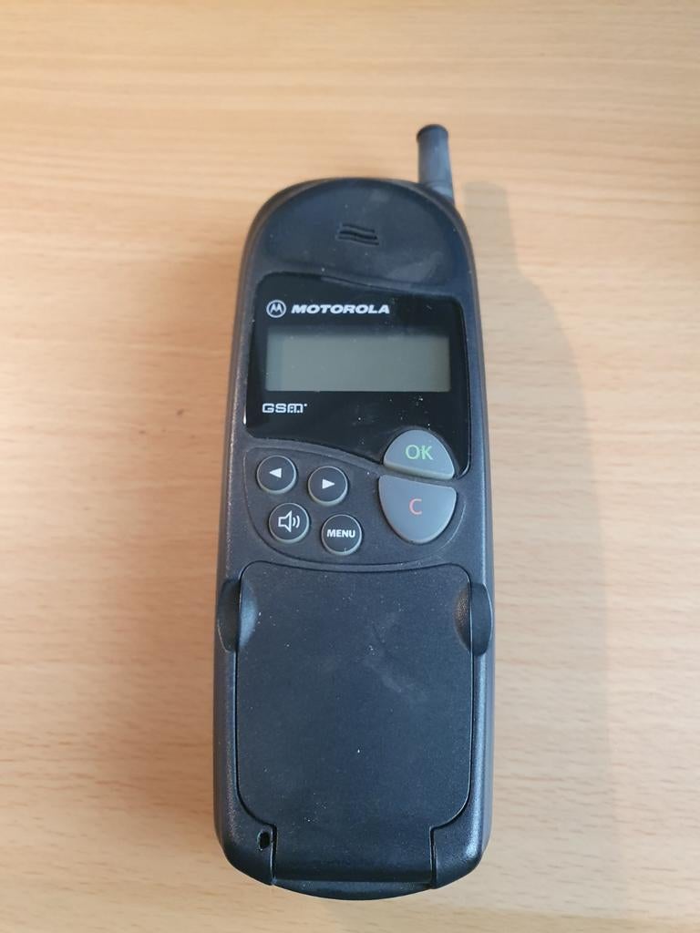 Klassieke Motorola GSM - Vintage Mobiele Telefoon, Telecommunicatie, Mobiele telefoons | Motorola, Gebruikt, Zonder abonnement