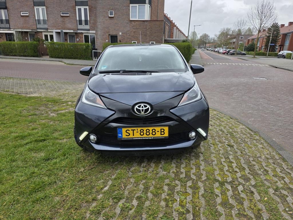Toyota Aygo 2018 | NAP | NL Auto | Cruise Control | Camera |, Auto's, Voorwielaandrijving, Origineel Nederlands, Handgeschakeld