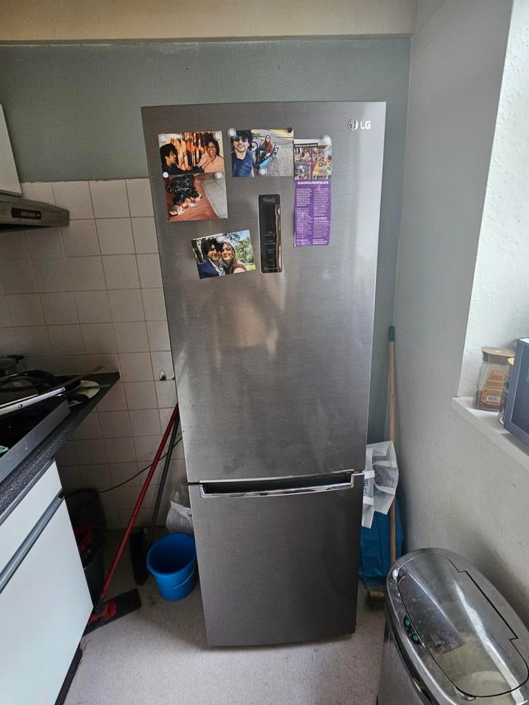 Samsung koelkast van de mediamarkt, 200 liter of meer, Ophalen, Zo goed als nieuw, 160 cm of meer