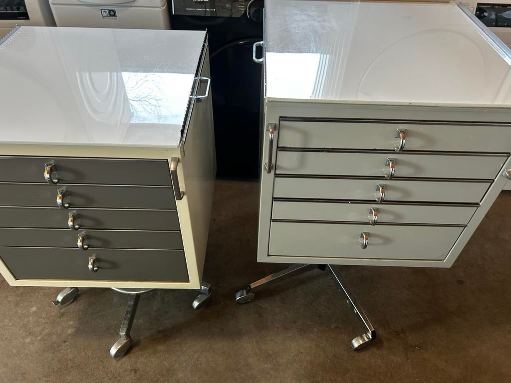 2x vintage medische trolleys - tandartskast -  Baisch, Ophalen of Verzenden
