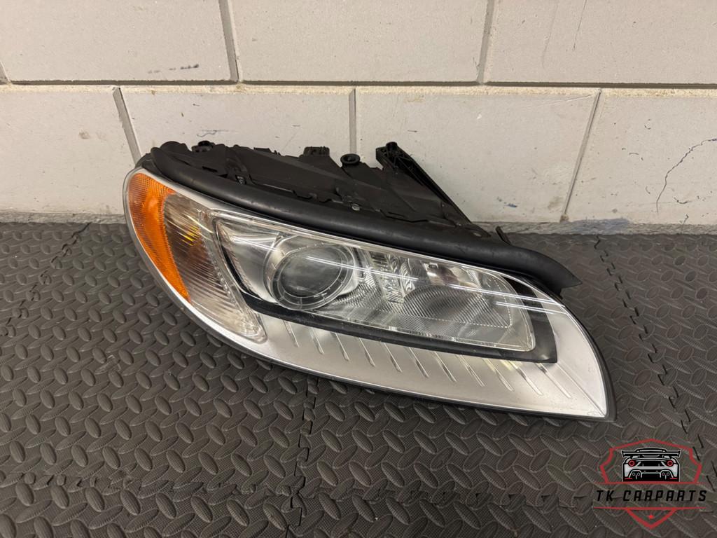 Volvo S80 V70 Xc70 xenon koplamp R 30796130, Auto-onderdelen, Gebruikt, Gunnar Engellaus vag 8
405 31  Gothenburg, SE, Info@volvocars.com