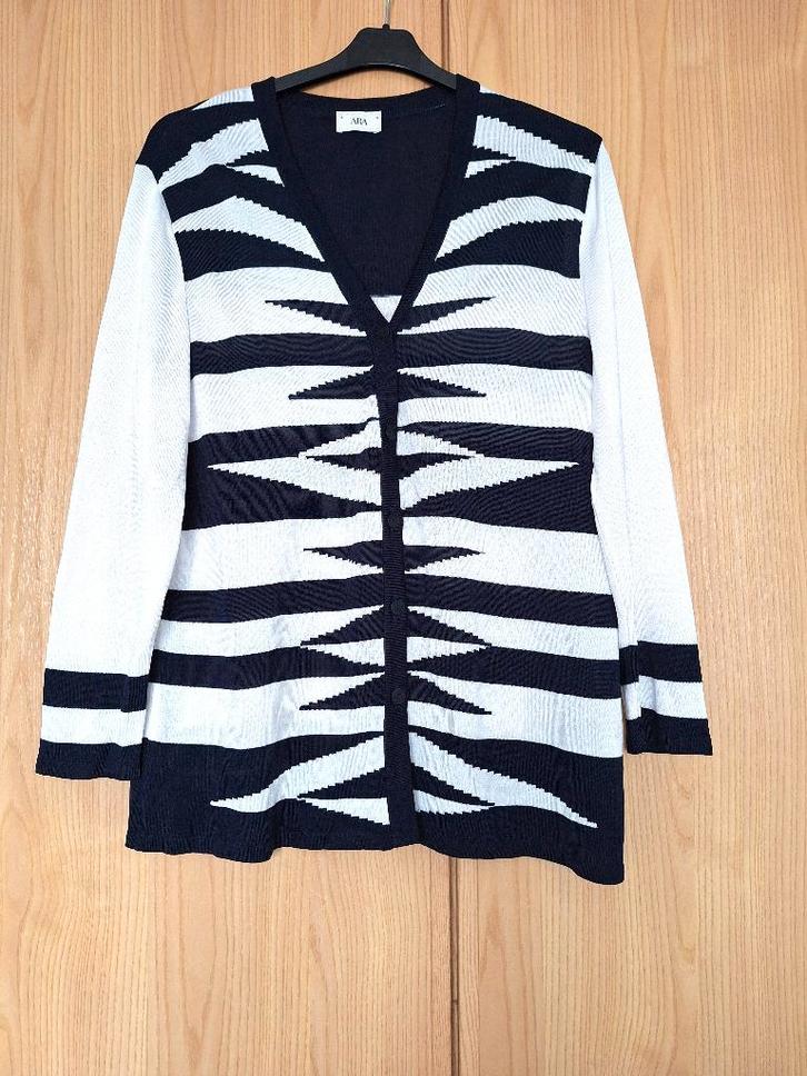 Mooie set - vest en trui - ARA - blauw/wit - Maat 46, Kleding | Dames, Grote Maten, Nieuw, Trui of Vest, Blauw, Ophalen of Verzenden