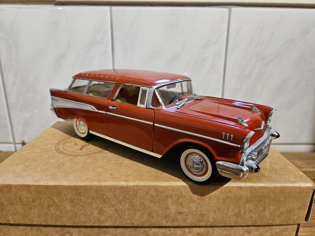 Universal Hobbies Chevy Nomad, Hobby en Vrije tijd, Modelauto's | 1:18, Ophalen of Verzenden, Zo goed als nieuw