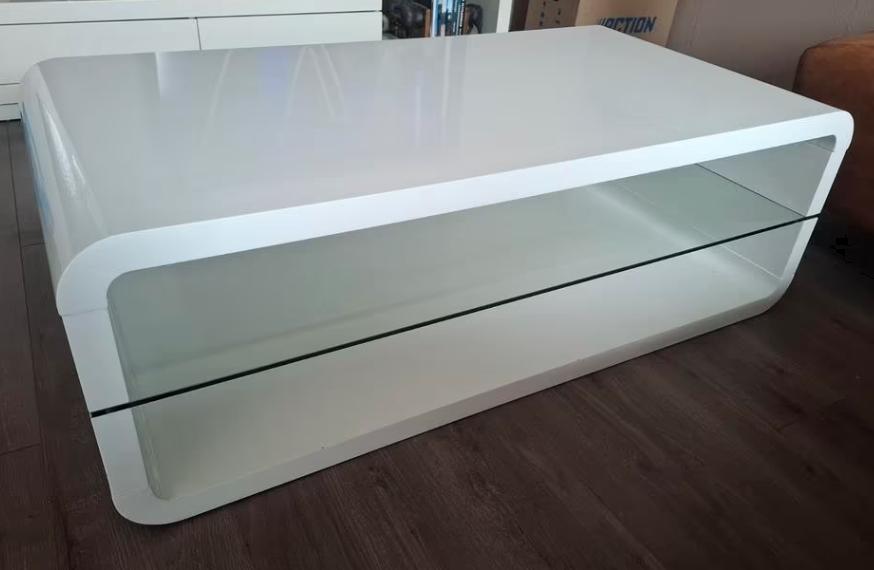 hoogglans witte salontafel met glazen plaat, Huis en Inrichting, Tafels | Salontafels, Gebruikt, Minder dan 50 cm, 50 tot 100 cm