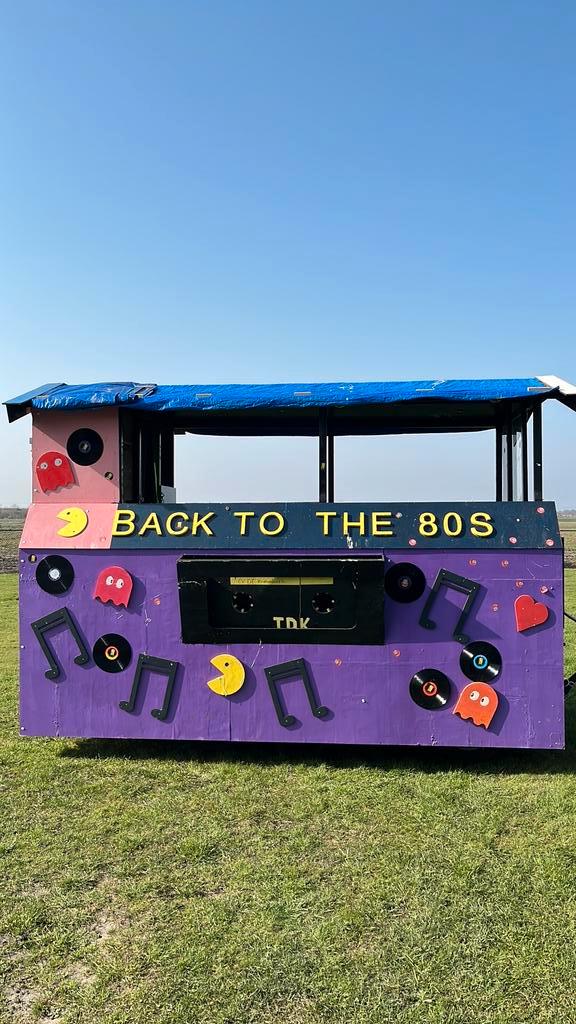 Carnavals kar, Hobby en Vrije tijd, Feestartikelen | Verhuur, Zo goed als nieuw, Halloween of Griezel, Ophalen of Verzenden