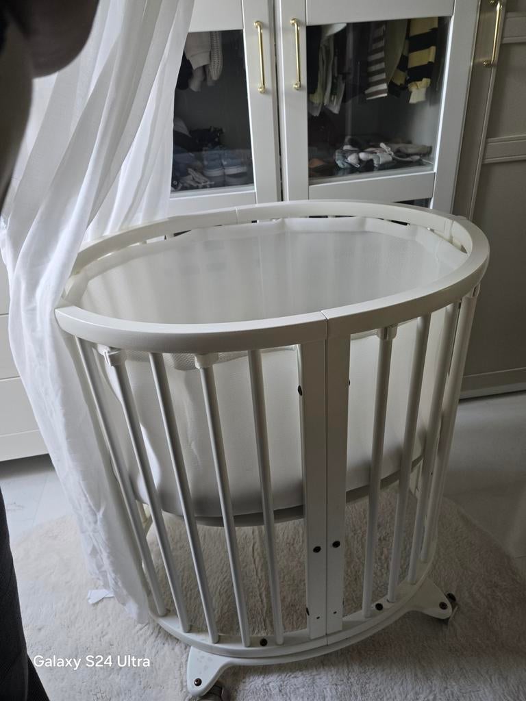 Stokke Sleepi Mini Wieg - Wit, Kinderen en Baby's, Babywiegjes en Ledikanten, Ophalen of Verzenden