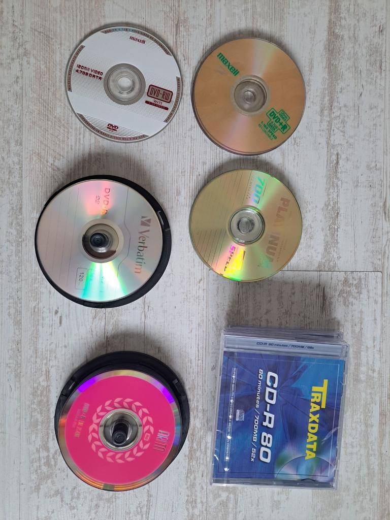 Lege CD's en DVD's, Ophalen