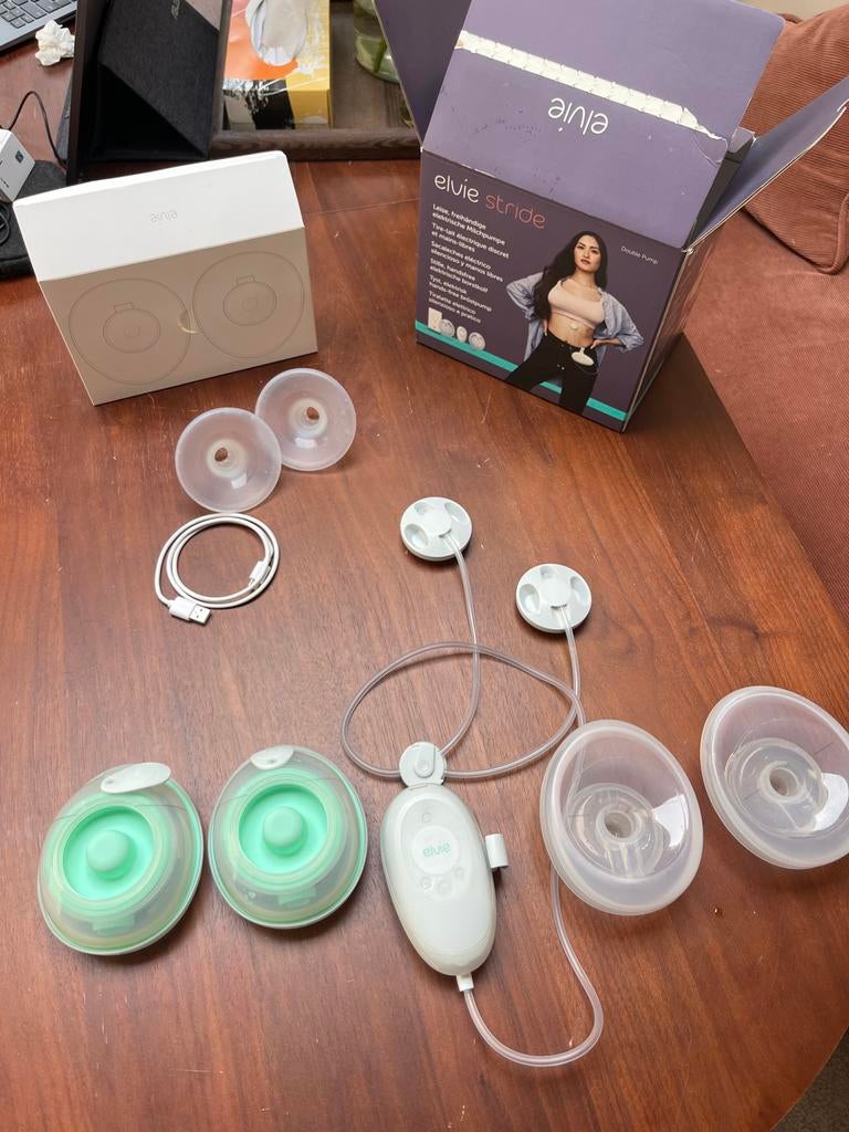 Elvie Stride borstkolf met tepel opzetstuk, Kinderen en Baby's, Babyvoeding en Toebehoren, Ophalen of Verzenden, Zo goed als nieuw