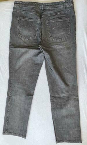 Gerry Weber jeans maat 42 slim style, Kleding | Dames, Spijkerbroeken en Jeans, Ophalen of Verzenden, Zo goed als nieuw, Grijs