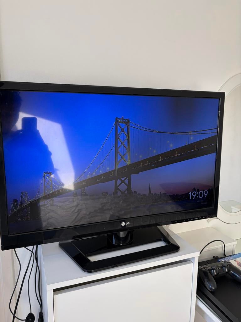 LG tv met Playstation, Gebruikt, 50 Hz, Ophalen of Verzenden, LG