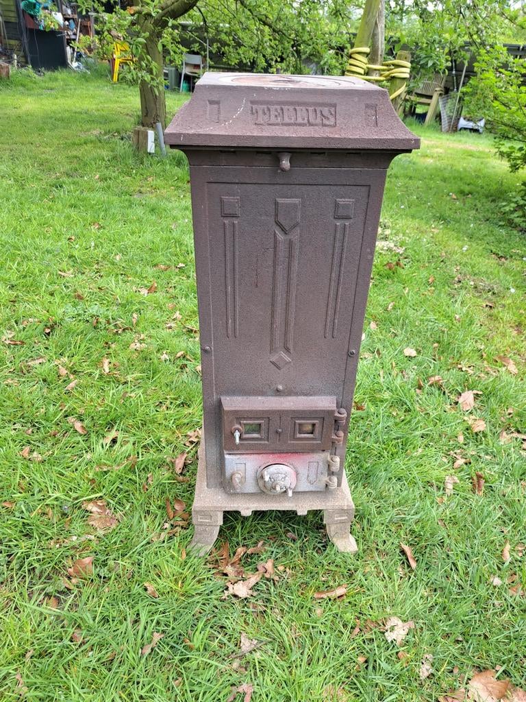 Houtkachel,  werkplaatskachel, retro design. 35x35x90, Ophalen, Gebruikt, Hout, Houtkachel