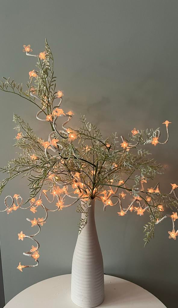 Decoratieve vaas met verlichte takken, Ophalen of Verzenden, Zo goed als nieuw