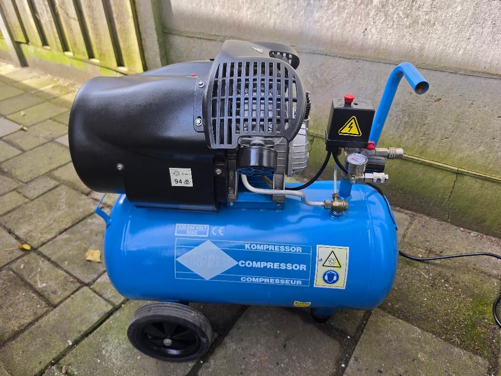 Te koop; Airpres Compressor HL 425/50L, Doe-het-zelf en Verbouw, Compressors, Ophalen, Gebruikt, 6 tot 10 bar, 400 tot 800 liter/min