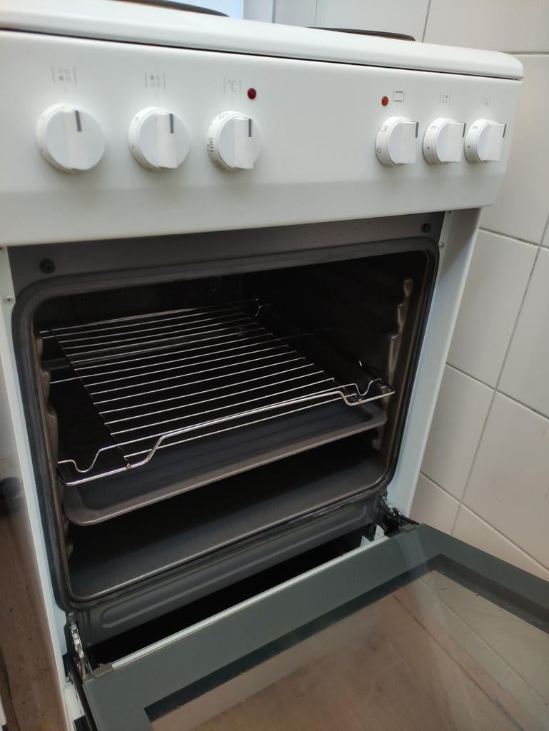 Elektrisch fornuis, Ophalen, Gebruikt, 4 kookzones, 85 tot 90 cm