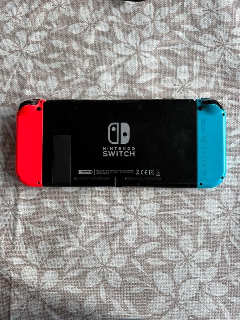 Nintendo Switch met extra accessoires, Ophalen, Gebruikt, Met 2 controllers, Switch Original