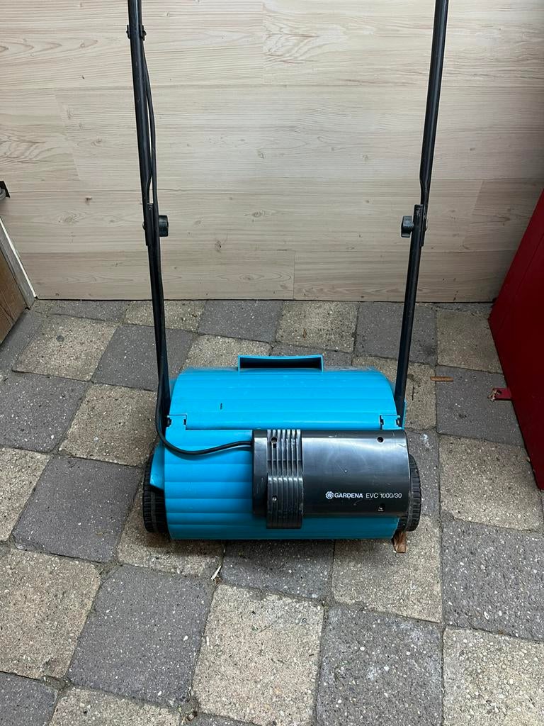 Gardena elektrische verticuteermachine EVC1000, Tuin en Terras, Verticuteermachines, Ophalen, Zo goed als nieuw, Elektrisch