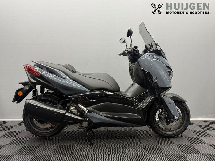 YAMAHA X MAX 300 Tech Max 1e eig 7400Km nieuwstaat(bj 2021), Motoren, Motoren | Yamaha, Bedrijf, Scooter, 12 t/m 35 kW, Minimaal motorrijbewijs A1