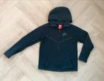 Nike Tech vest met capuchon maat 152, Verzenden, Zo goed als nieuw, Jongen of Meisje, Trui of Vest