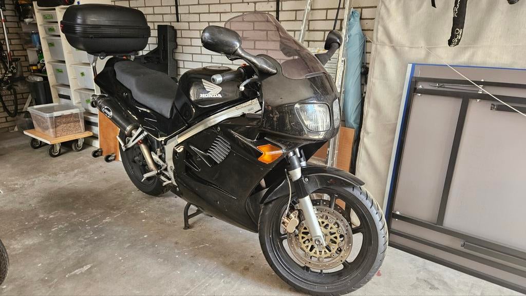 Honda VFR 750, Motoren, Particulier