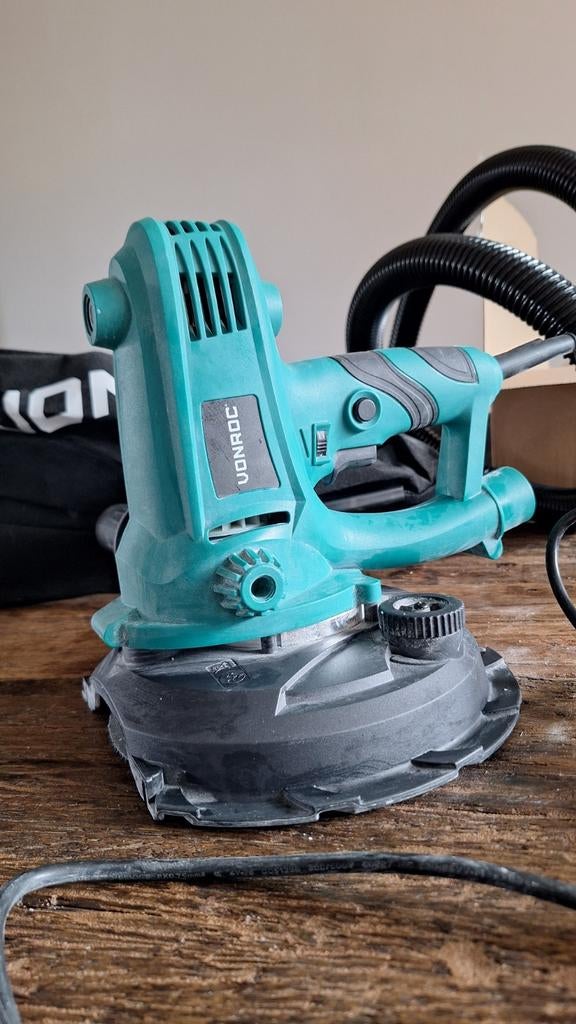 Vonroc wandschuurmachine zo goed als nieuw, Ophalen of Verzenden
