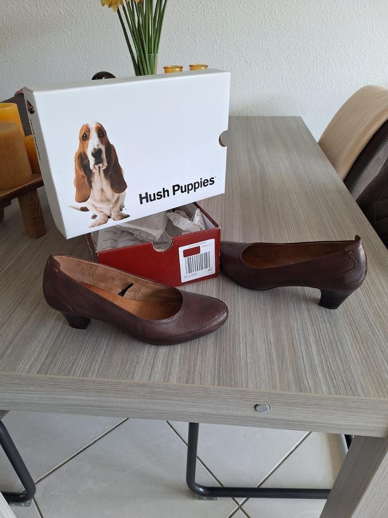 Hush puppies bruine pumps maat 40, Kleding | Dames, Schoenen, Ophalen, Zo goed als nieuw, Bruin