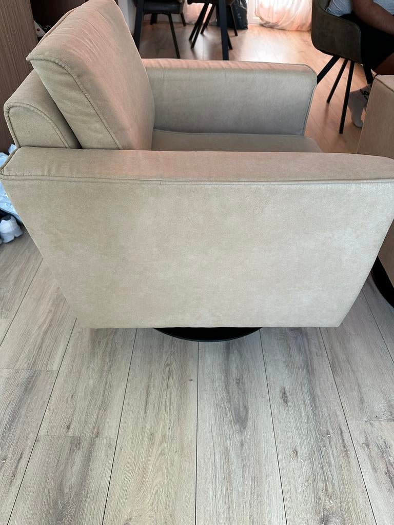 2 beige draai fauteuils / comfortabel en stijlvol, Ophalen, Gebruikt, 75 tot 100 cm, 50 tot 75 cm