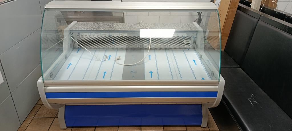 Koeltoonbank Koelvitrine van GGM Gastro, 200 liter of meer, Ophalen, Zonder vriesvak, 160 cm of meer