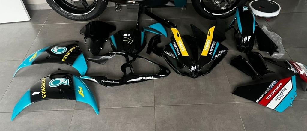 Yamaha R1 2009 Petronas kuipset, Ophalen of Verzenden