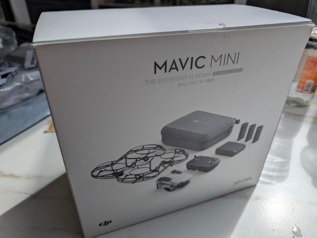 Mavic Mini - Fly More Combo, 128GB en accessoires, Cameradrone, Extra accu('s), Zo goed als nieuw, DJI