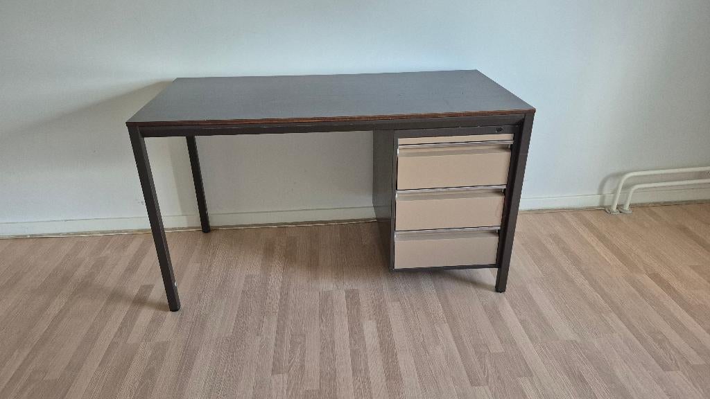 Vintage Ahrend bureau, Ophalen, Met lades, Gebruikt, 120 cm