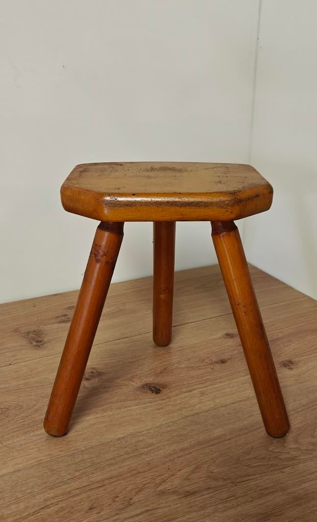 Vintage houten melkkrukje met drie poten, Huis en Inrichting, Ophalen of Verzenden, Gebruikt, Hout