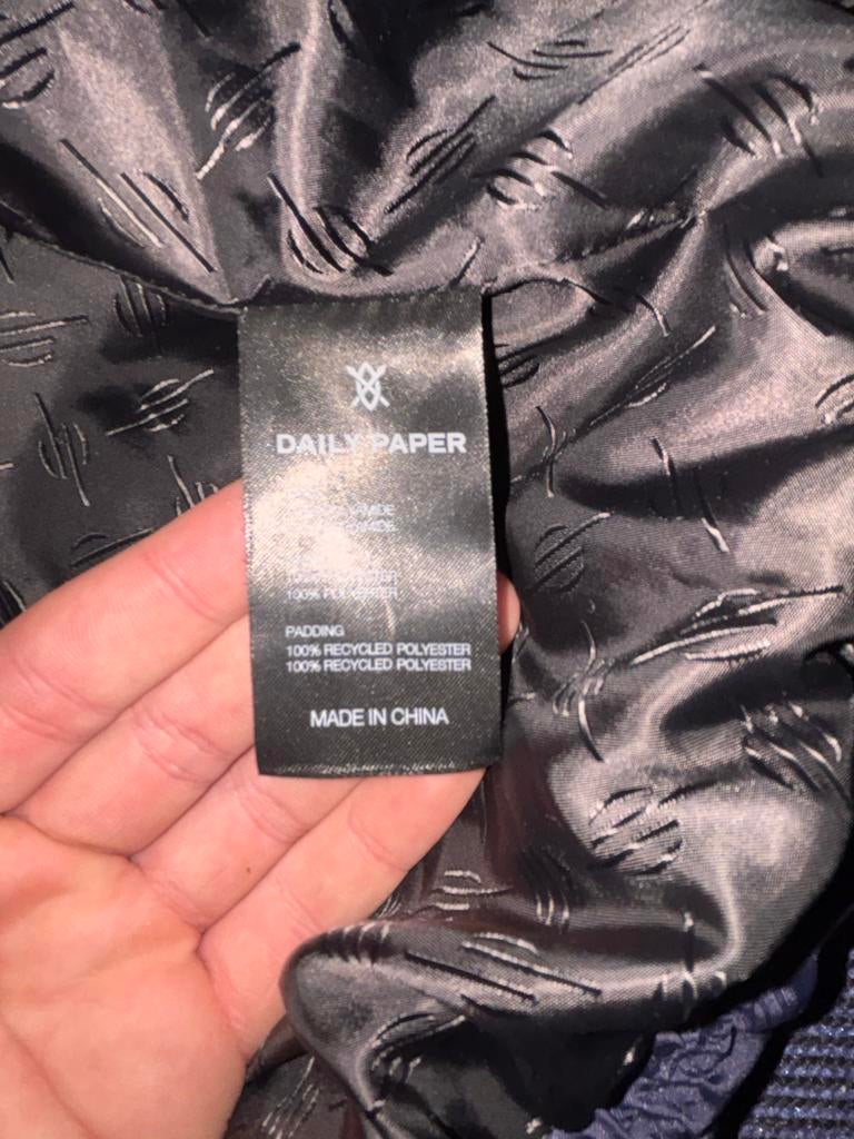 Daily Paper Puffer Jas - Paars met Monogram Patroon, Ophalen of Verzenden, Zo goed als nieuw, Maat 48/50 (M), Paars