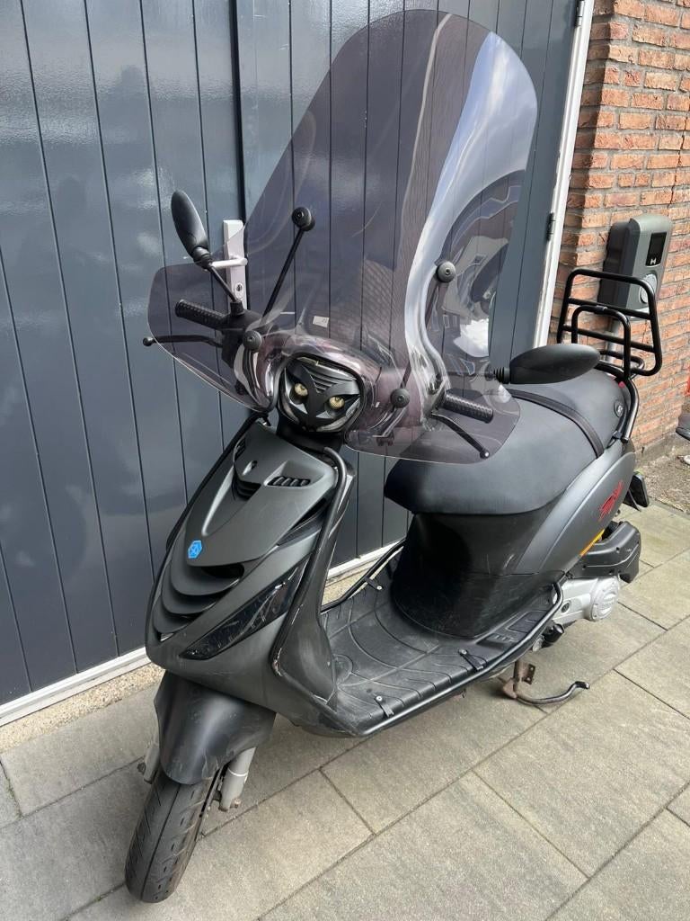 Piaggio Zip scooter bouwjaar 2020, Ophalen, Maximaal 45 km/u, Zip, Zo goed als nieuw