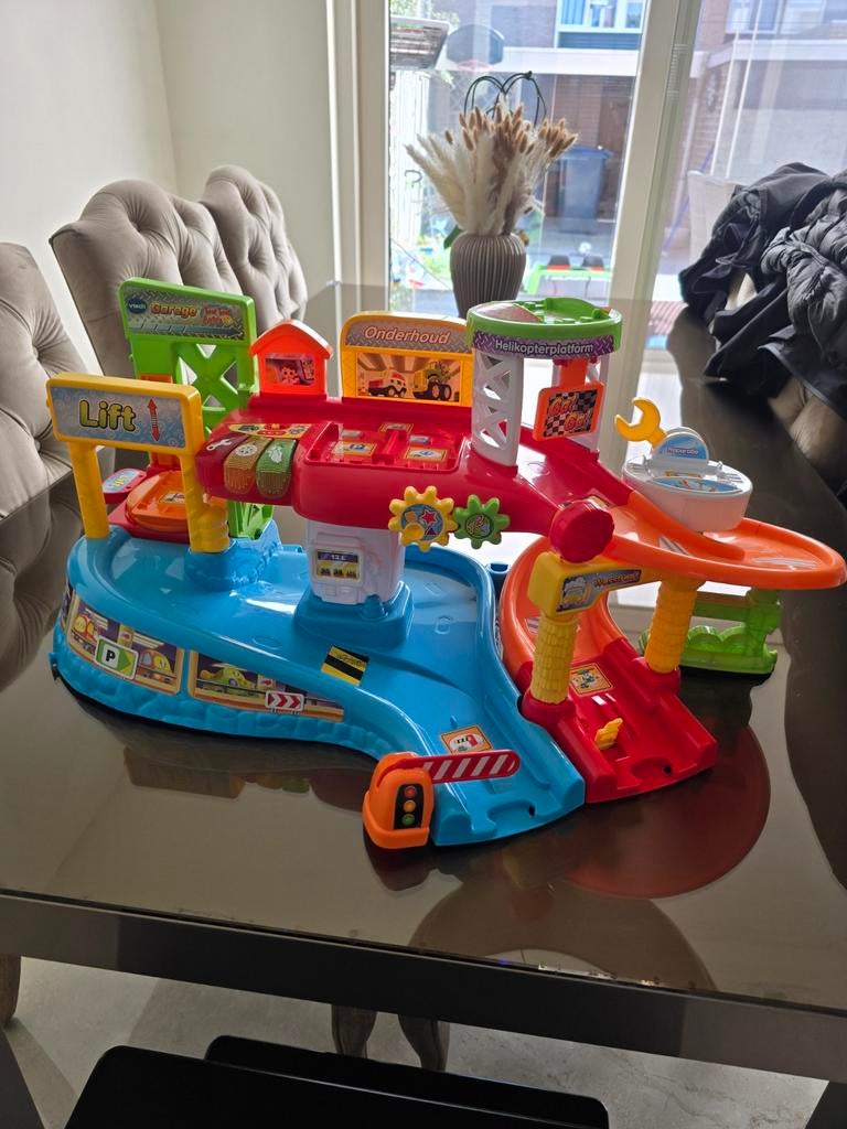 Vtech Toet Toet Auto's Garage, Ophalen, Zo goed als nieuw, 2 tot 4 jaar