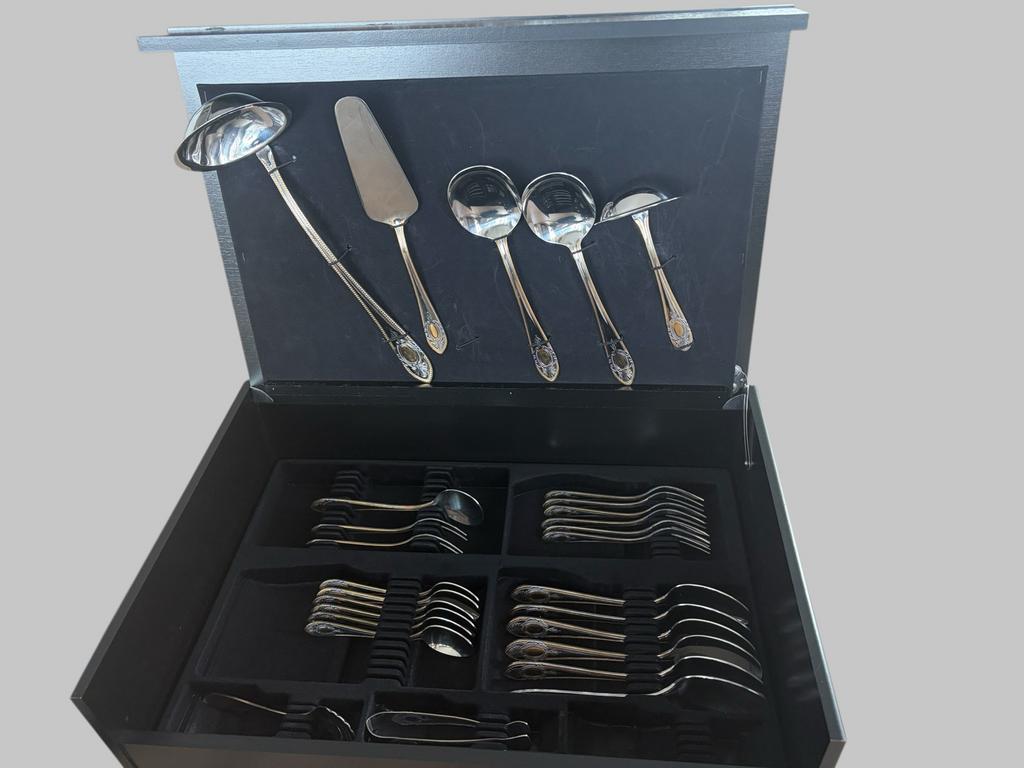 SBS 70-delige bestekset 23/24k verguld in houten cassette, Ophalen of Verzenden