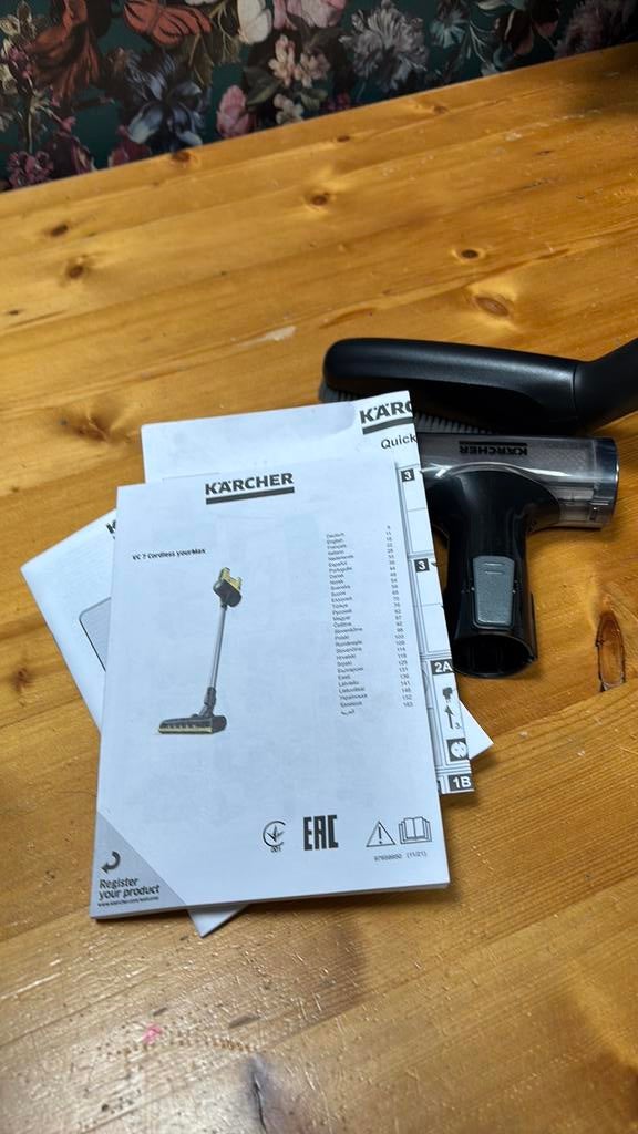 Kärcher snoerloze stofzuiger, Ophalen of Verzenden, Zo goed als nieuw, Reservoir, Stofzuiger