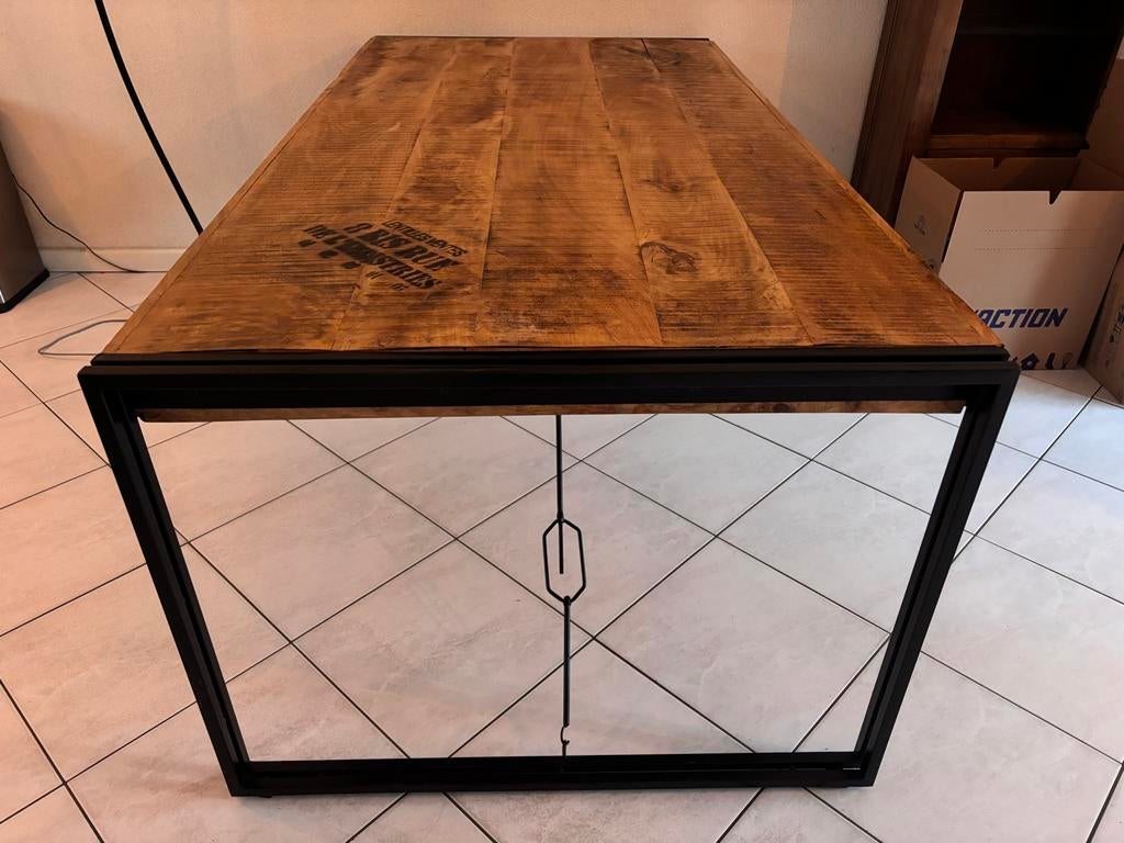 Industriële eettafel Eems mangohout met metalen poten, Ophalen, Gebruikt, 50 tot 100 cm, Vijf personen of meer