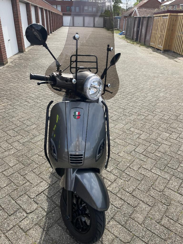 Gts Toscana, Zo goed als nieuw, Benzine, Ophalen, Overige merken