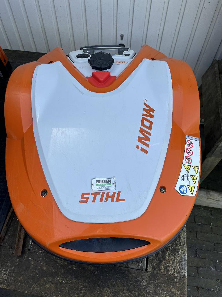Stihl Robotmaaier RMI 632.1 C - accu moet vervangen worden, Ophalen, Gebruikt, Bestuurbaar via app, STIHL