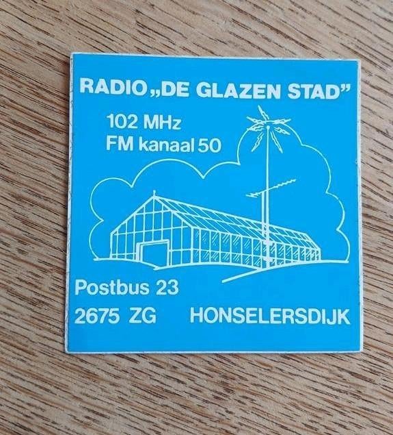 Sticker piratenzender radio De Glazen Stad HONSELERSDIJK, Ophalen of Verzenden, Zo goed als nieuw