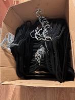 Partij van 80 fluwelen kledinghangers, Kleding | Dames, Ophalen of Verzenden, Zo goed als nieuw, Fluweel, Volwassenen