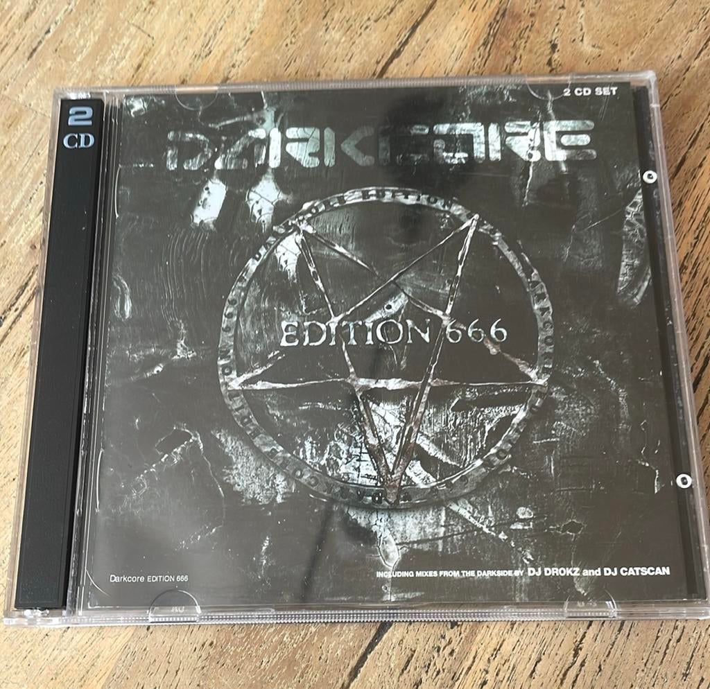 Darkcore edition 666, Cd's en Dvd's, Cd's | Dance en House, Ophalen of Verzenden, Zo goed als nieuw, Techno of Trance