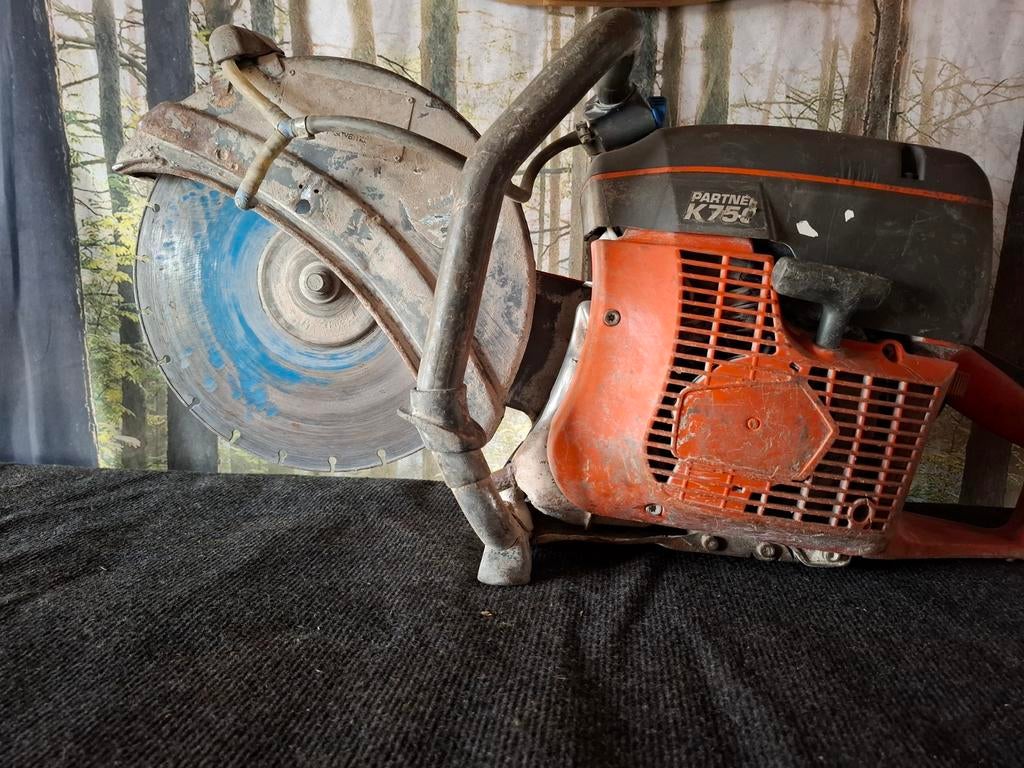Husqvarna bandenzaag doorslijper k750 300mm, Tuin en Terras, Hand-tuingereedschap, Ophalen
