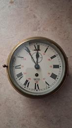 Oude originele scheepsklok, Ophalen