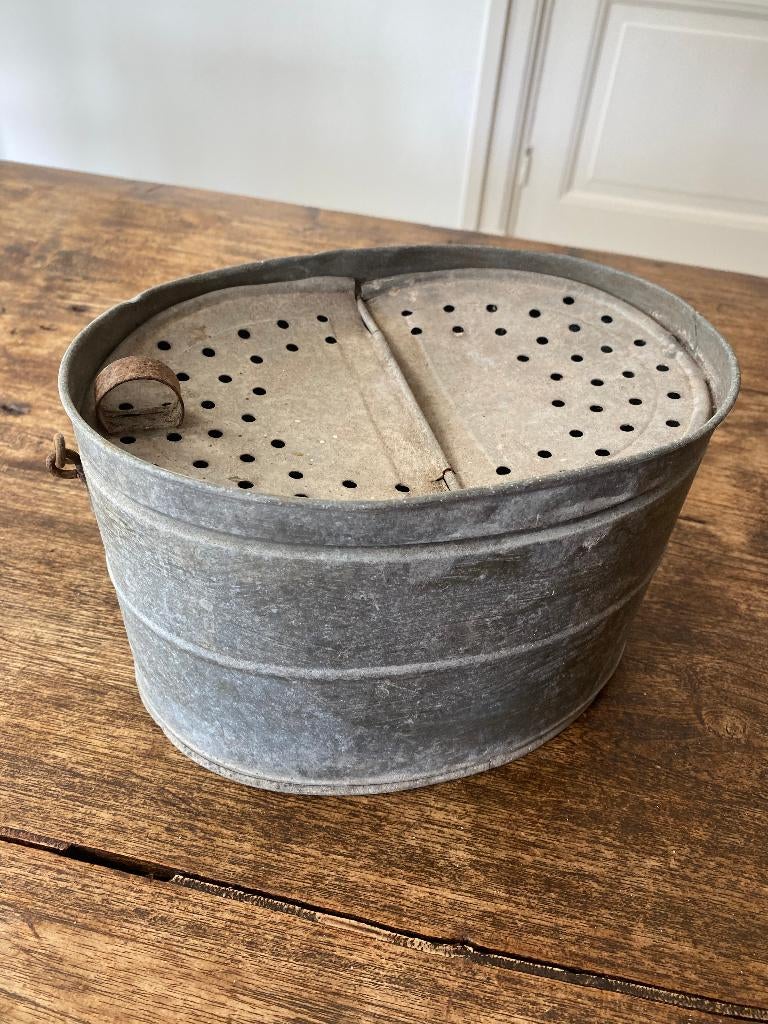 Brocante, vintage Franse zinken aasemmer/aasblik, Antiek en Kunst, Ophalen of Verzenden