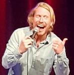 4 TOPkaarten [ Kor Hoebe ] ZAAL RIJ 1[Breda] 9 Sept, Tickets en Kaartjes, Twee personen, September