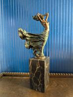 Bronzen beeld danseres op marmeren sokkel, Ophalen of Verzenden