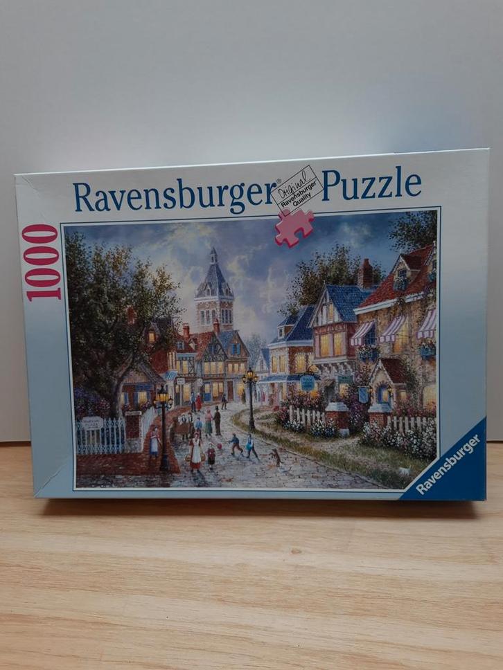 Ravensburger Legpuzzel 1000 stukjes - Dorpsgezicht, Hobby en Vrije tijd, Denksport en Puzzels, Gebruikt, Legpuzzel, 500 t/m 1500 stukjes